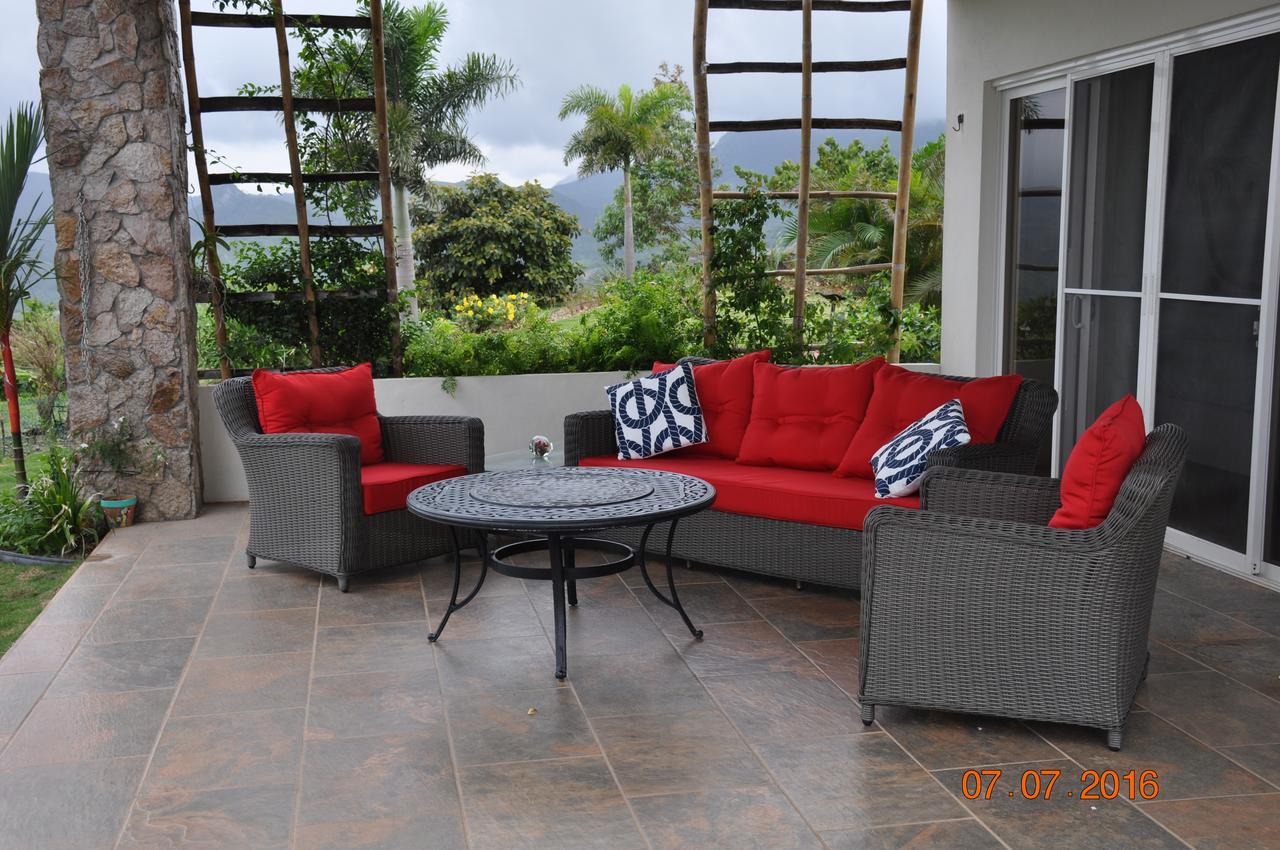 Hawk'S Nest Bed & Breakfast La Laguna de San Carlos エクステリア 写真
